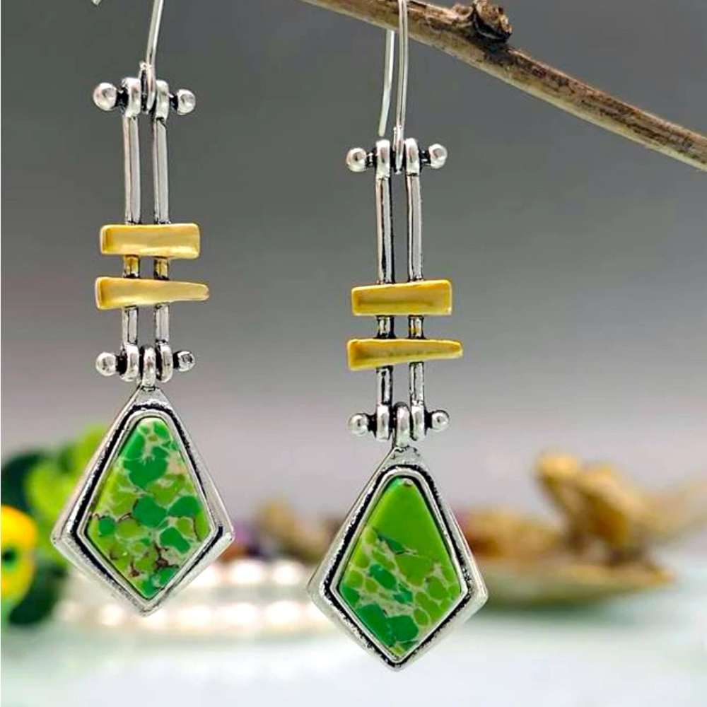 Geometric earrings gold silver green Product Height:2.3 inch Width:0.6 inch